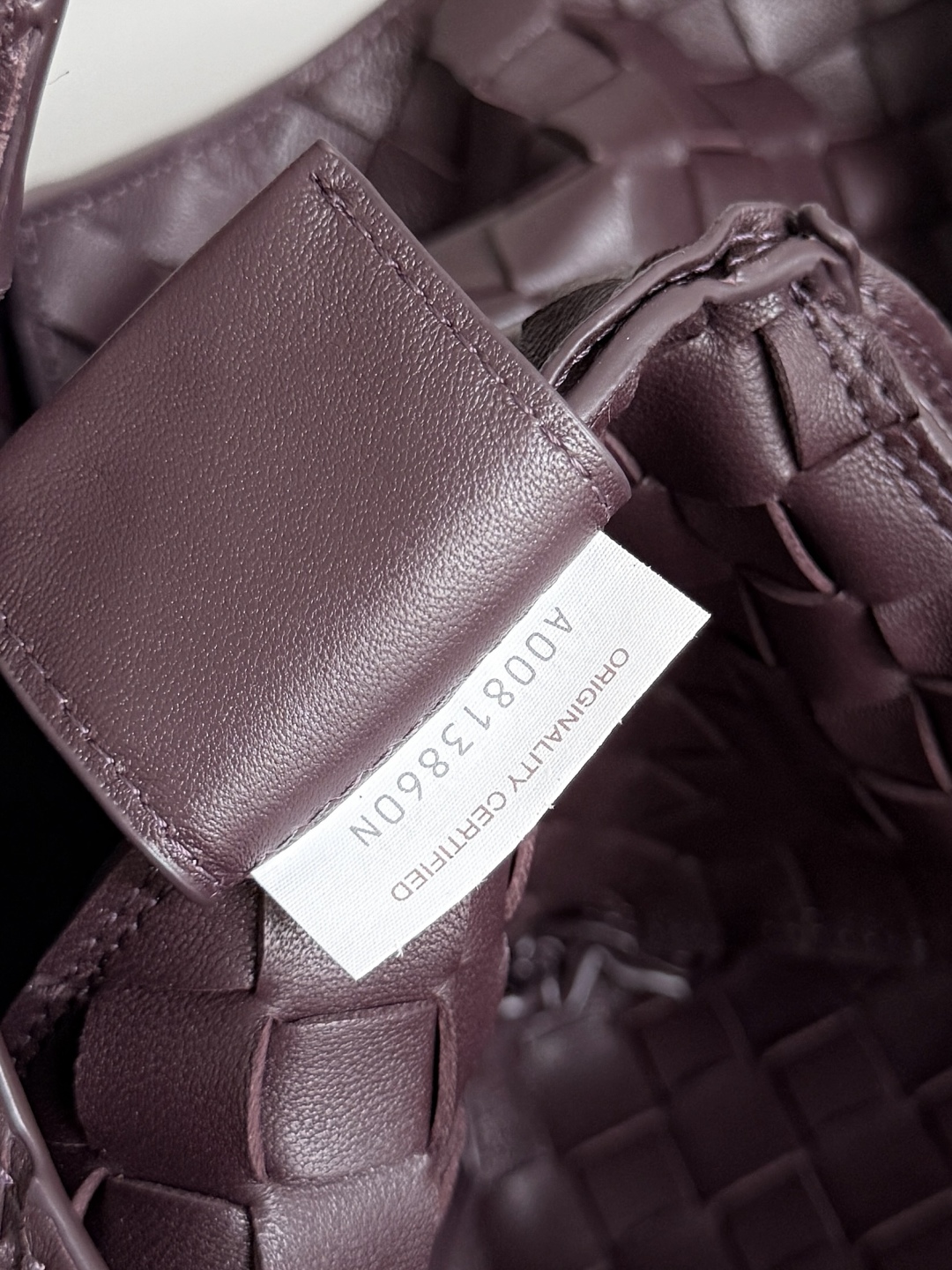 844249 Campana肩背包小號深巴羅紅_9