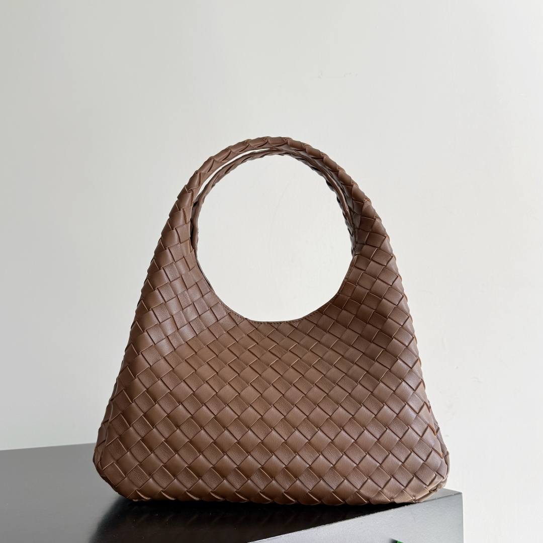 844249 Campana肩背包小號 榛果棕_2