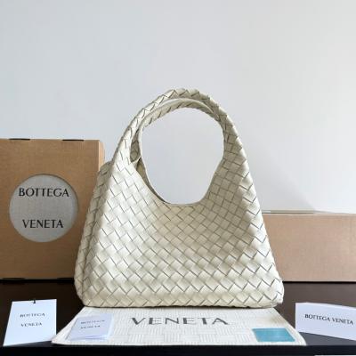 844249 Campana肩背包小號 海鹽色