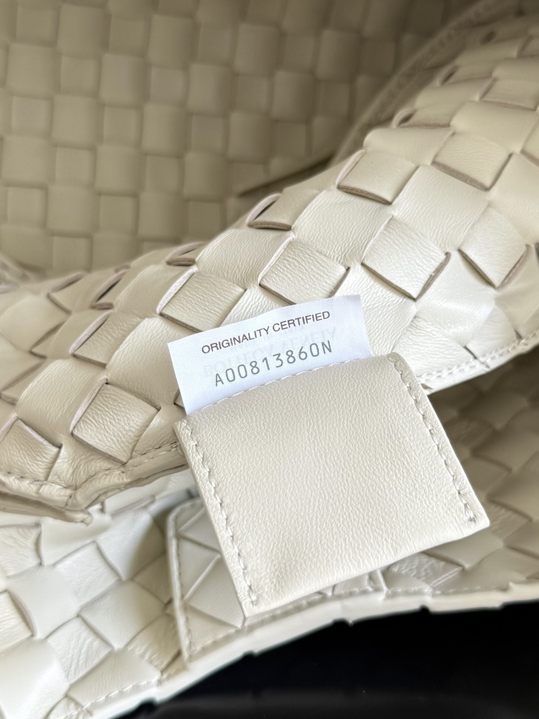 844249 Campana肩背包小號 海鹽色_10