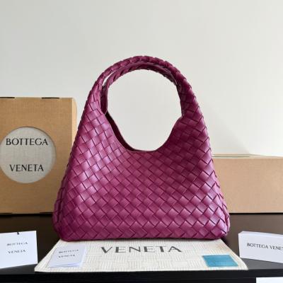 844249 Campana肩背包小號 漿果紅色