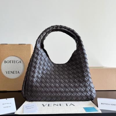 844249 Campana肩背包小號 黑棕色