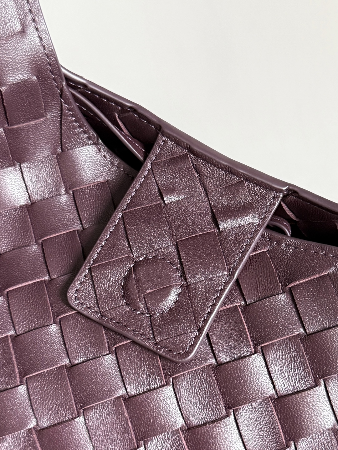 844250 Campana肩背包大號深巴羅紅_6