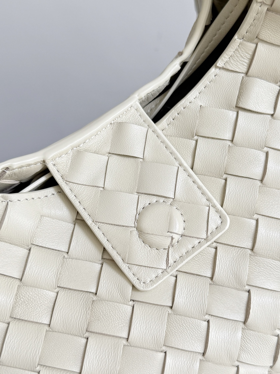 844250 Campana肩背包大號 海鹽色_6