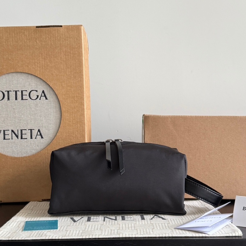 806369帆布洗漱包黑色_1