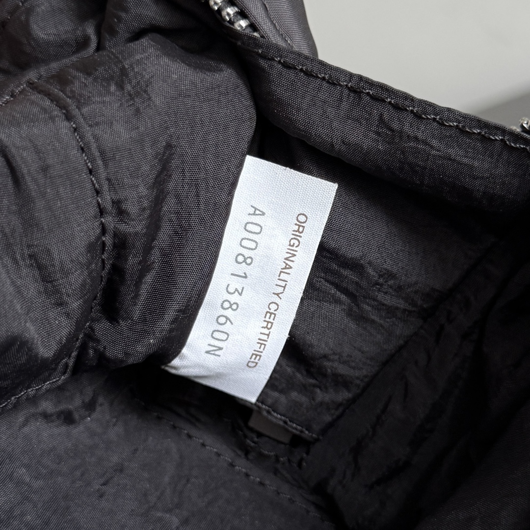 806369帆布洗漱包黑色_9