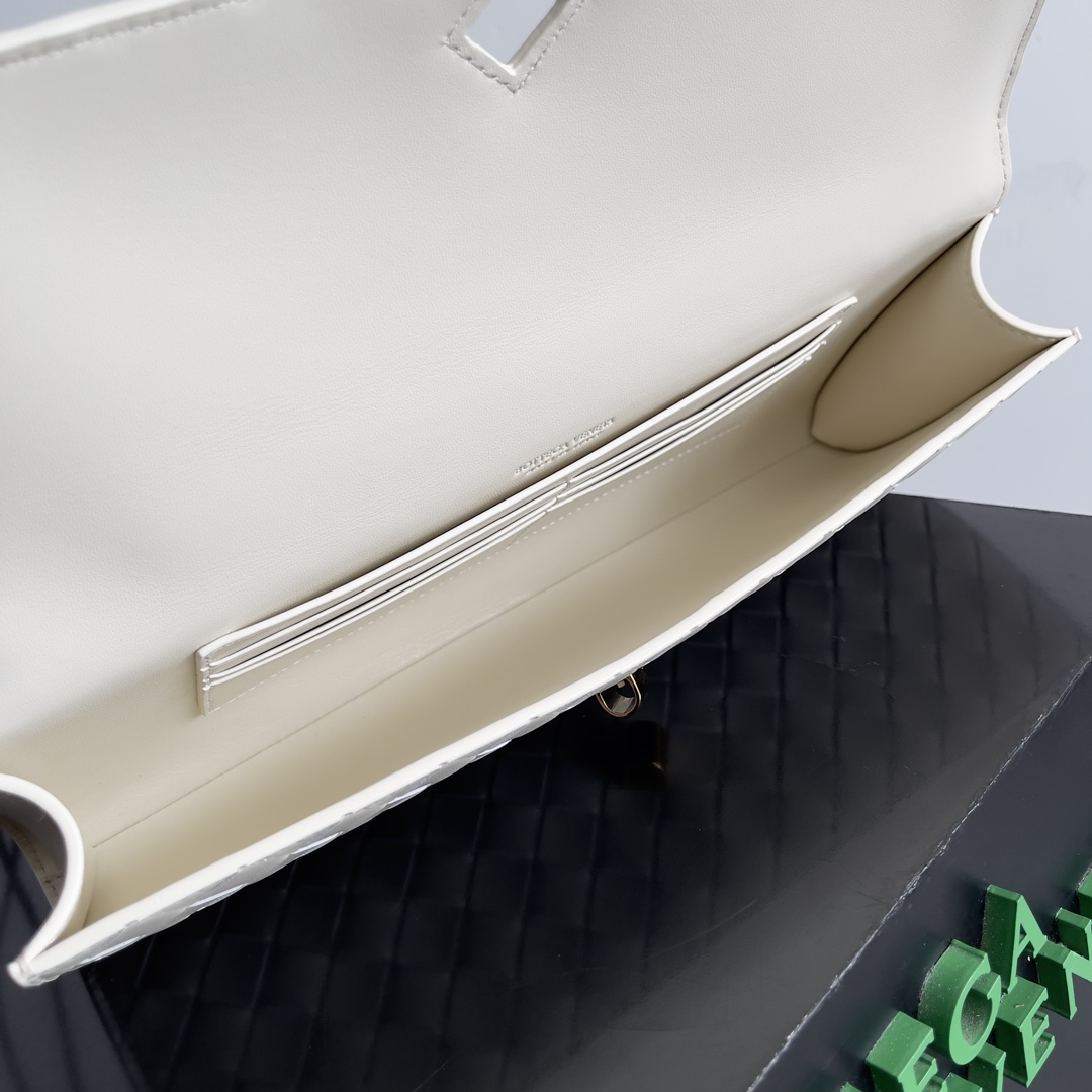 741511手拿晚宴包 海鹽色_10