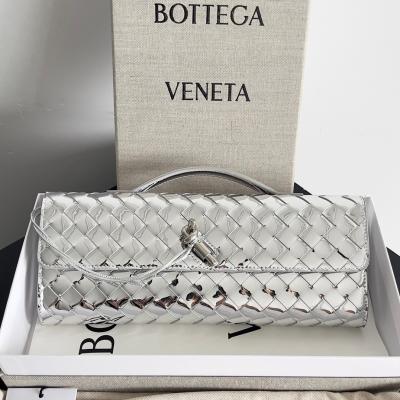 741511手拿晚宴包 銀/銀扣