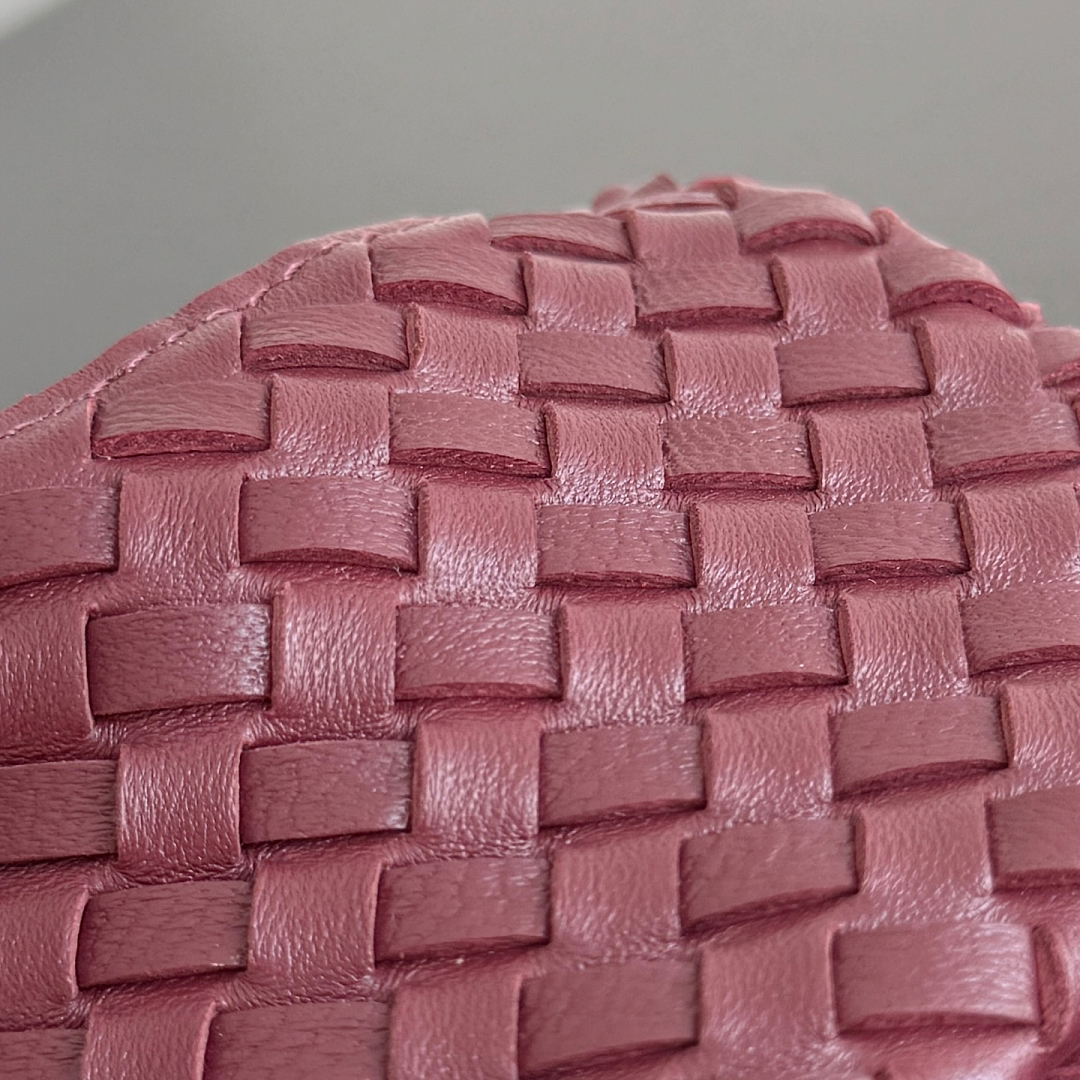 836834沙丁魚包 巴羅紅_6