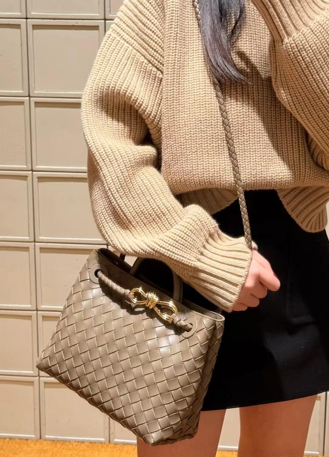 743568 Andiamo蝴蝶結小號 松果棕色_12