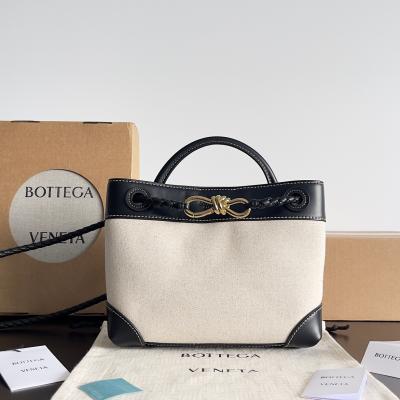 743568 Andiamo蝴蝶結小號 黑色金扣