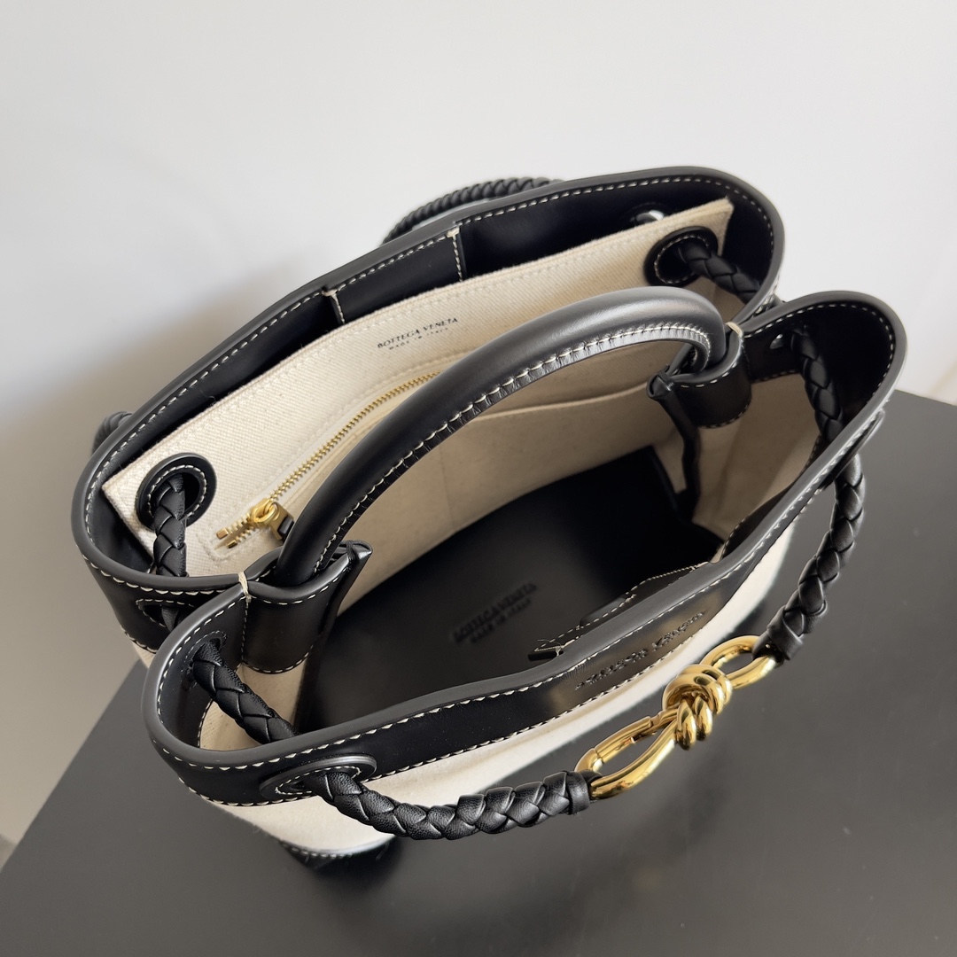 743568 Andiamo蝴蝶結小號 黑色金扣_10