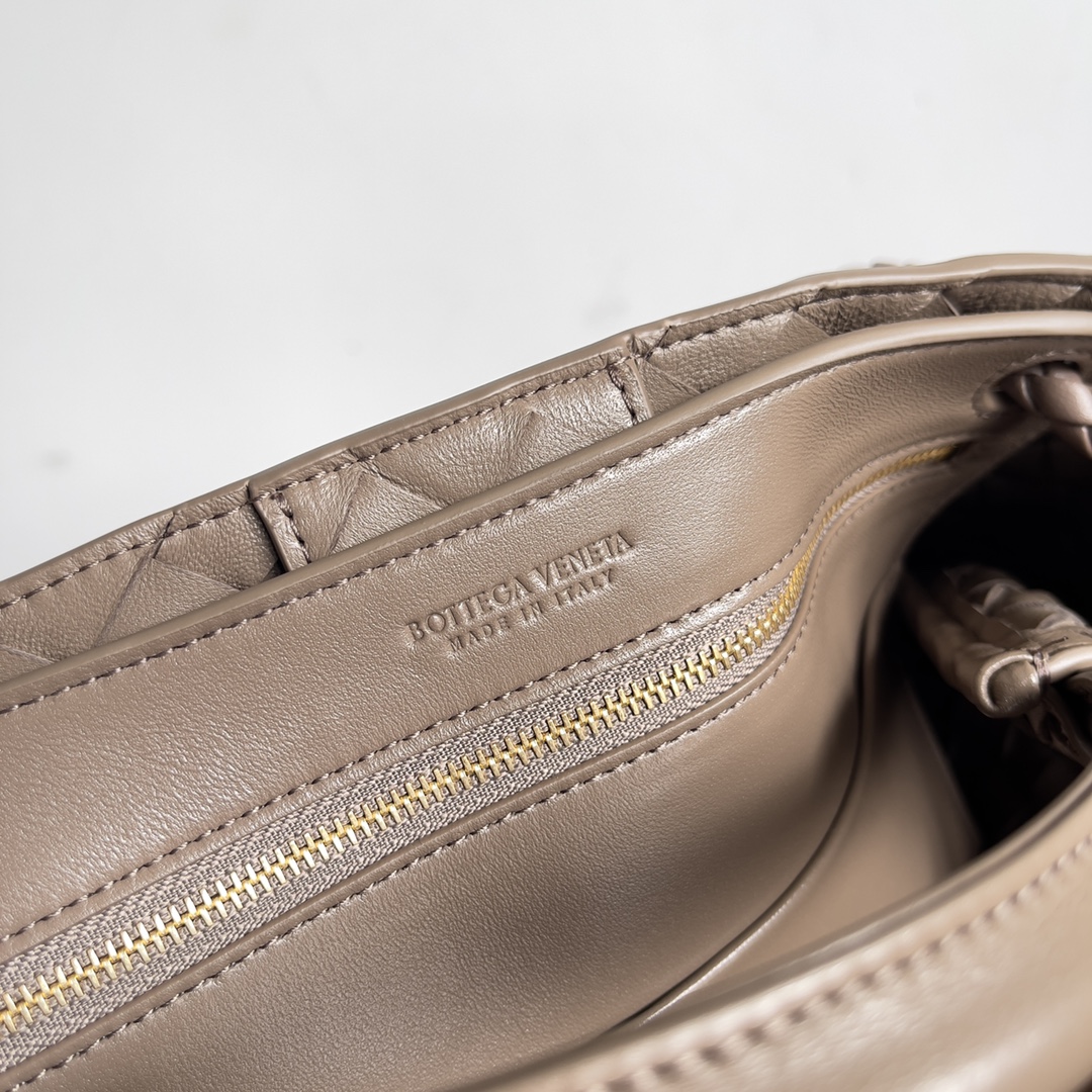 743568 Andiamo蝴蝶結小號 卡其色_7