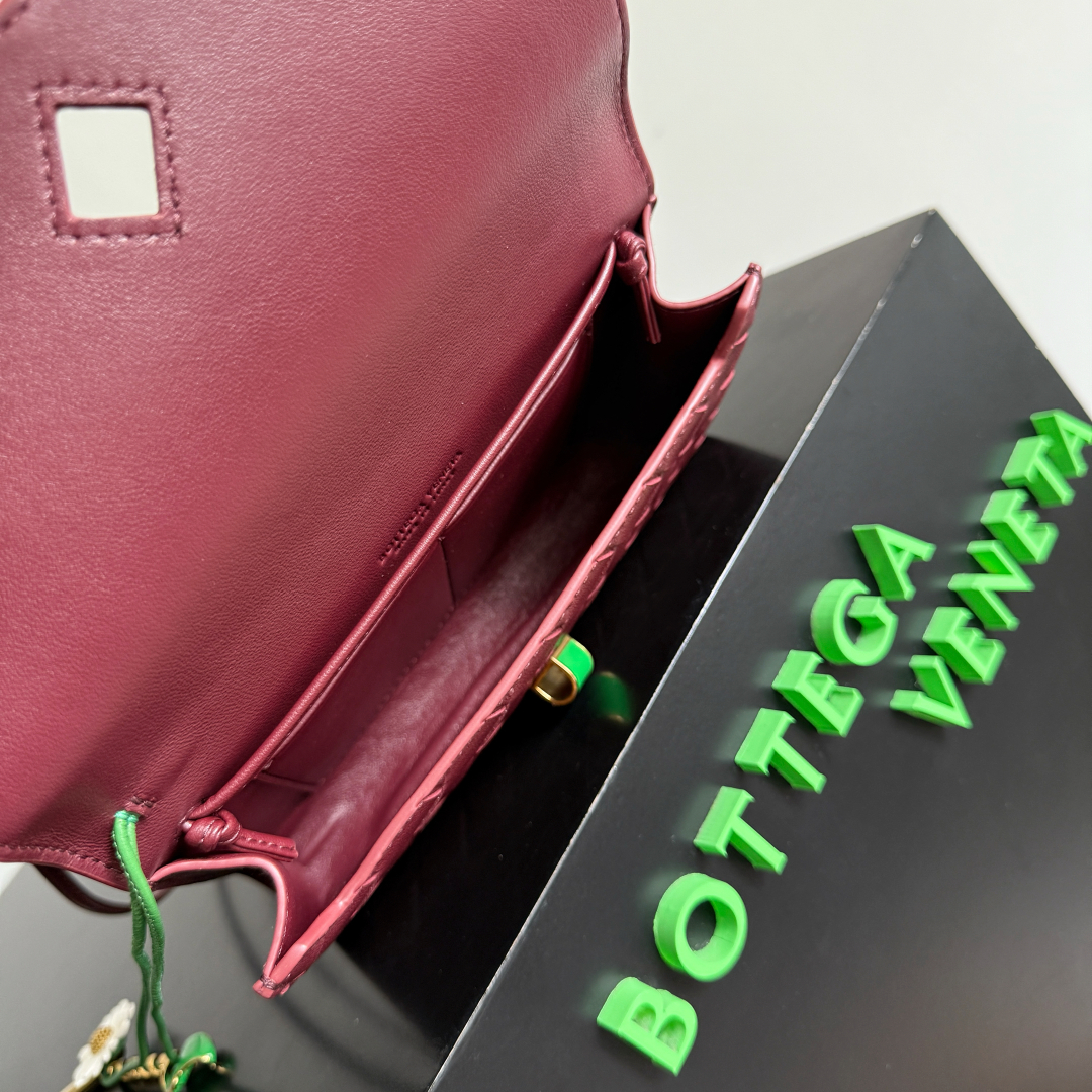 838870小雛菊 巴羅紅_10