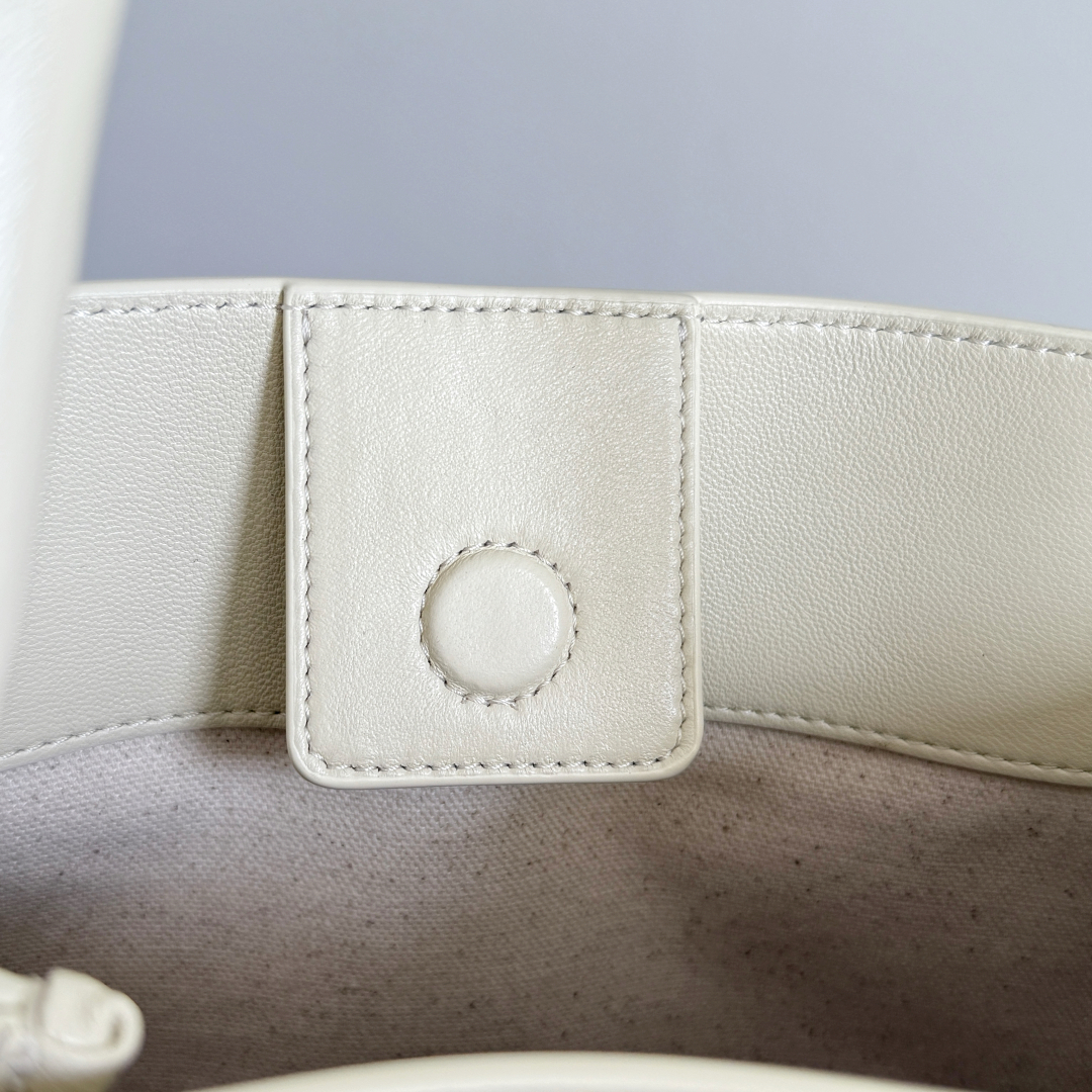 743572 Andiamo蝴蝶結中號 草編海鹽色_8