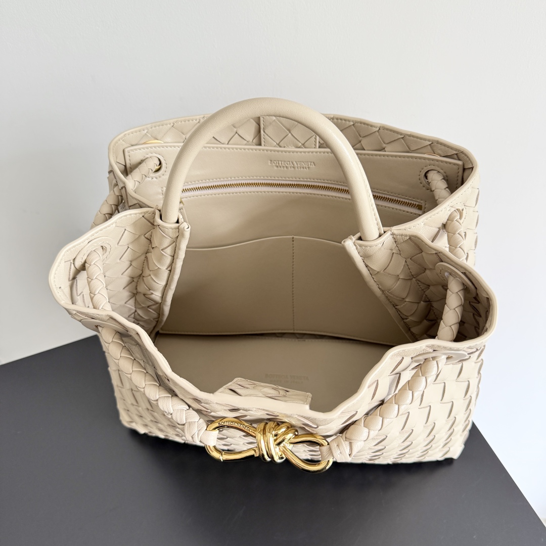 743572 Andiamo蝴蝶結中號 淡褐色_10