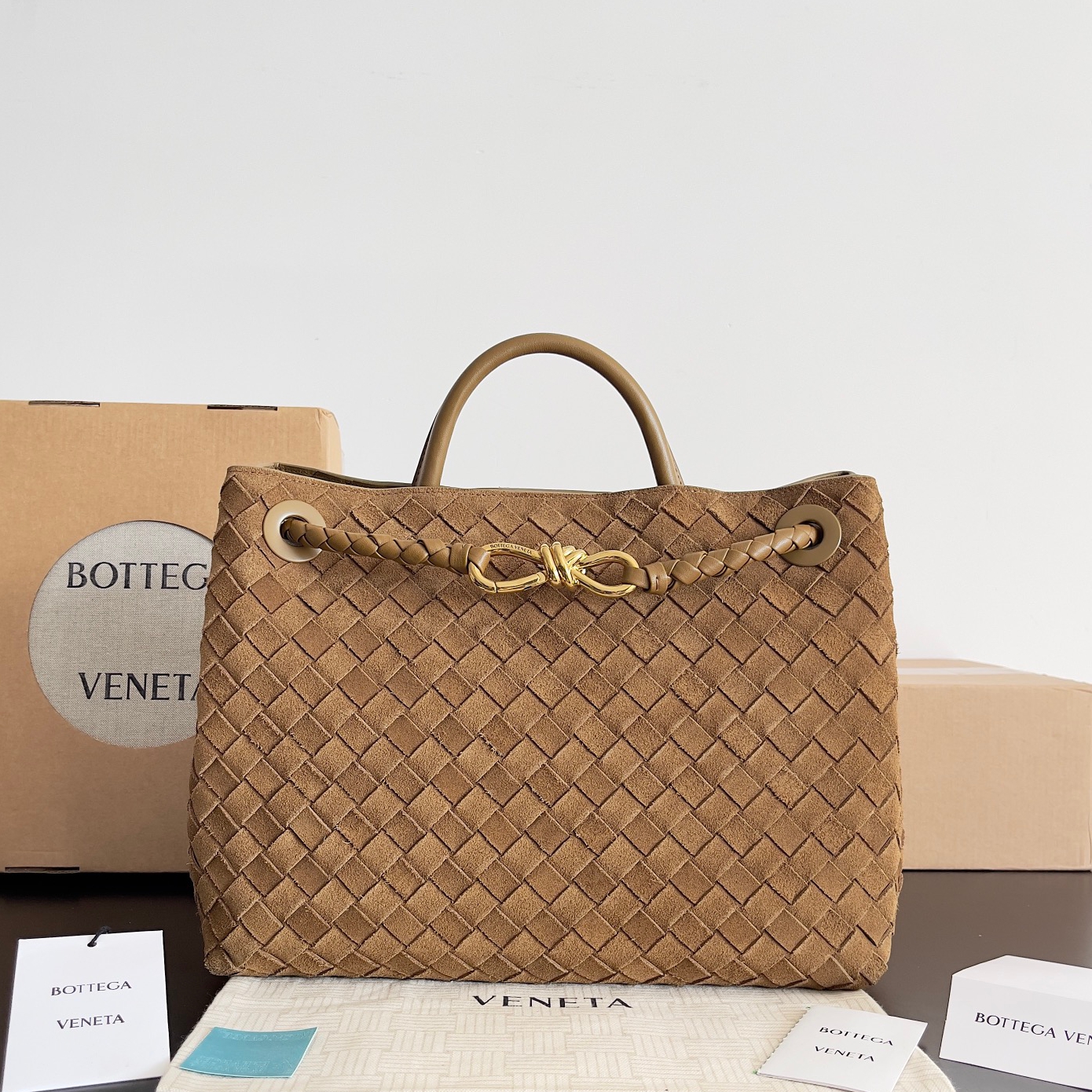 743572 Andiamo蝴蝶結中號 反絨麂皮棕褐色_1