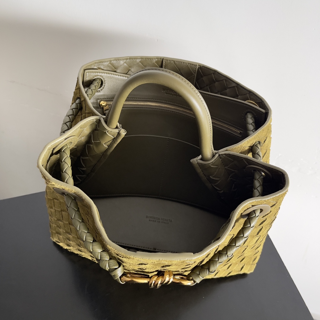 743572 Andiamo蝴蝶結中號 麂皮橄欖油綠色_10