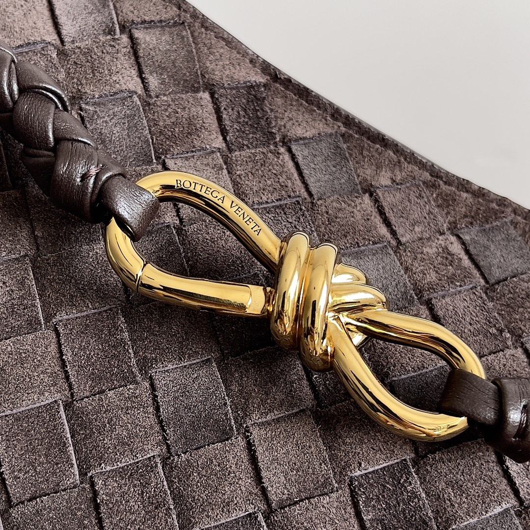 743572 Andiamo蝴蝶結中號 麂皮深咖色_6