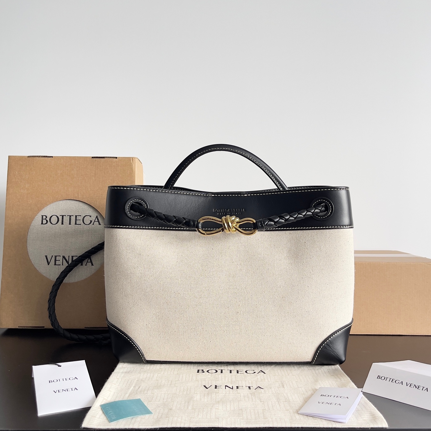 743572 Andiamo蝴蝶結中號 金扣_1