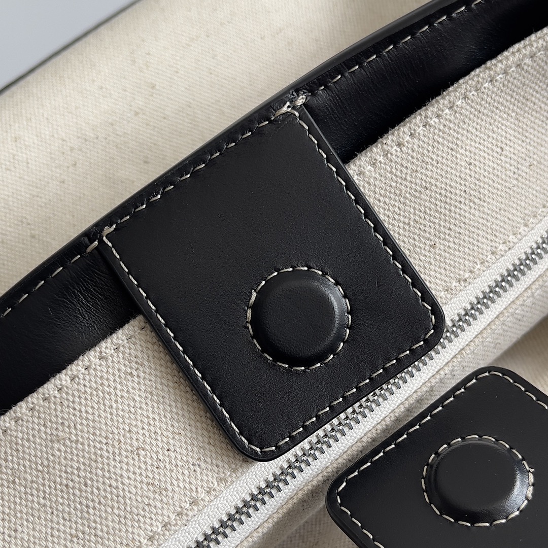 743572 Andiamo蝴蝶結中號 銀扣_8