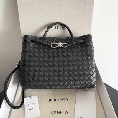 743572 Andiamo蝴蝶結中號 黑色（銀扣）