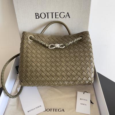 743572 Andiamo蝴蝶結中號 泥土棕色（銀扣）