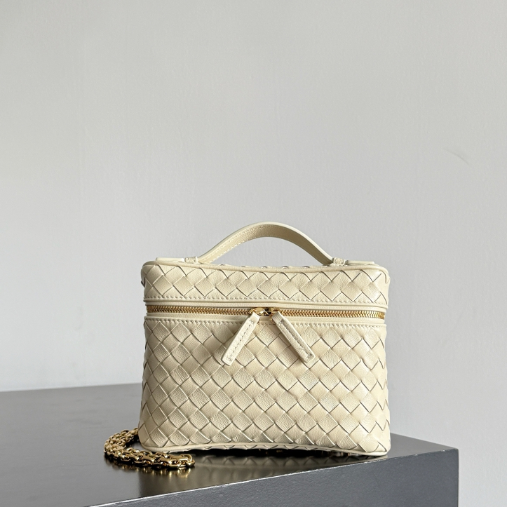 843800 Soft Vanity小號化妝包 海鹽色_2