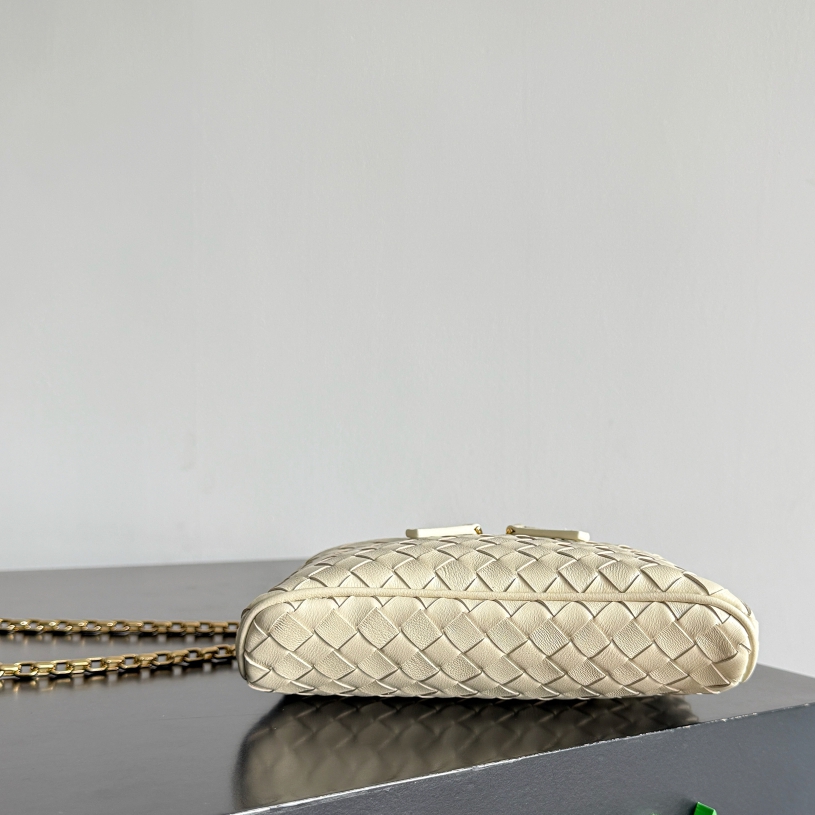 843800 Soft Vanity小號化妝包 海鹽色_5