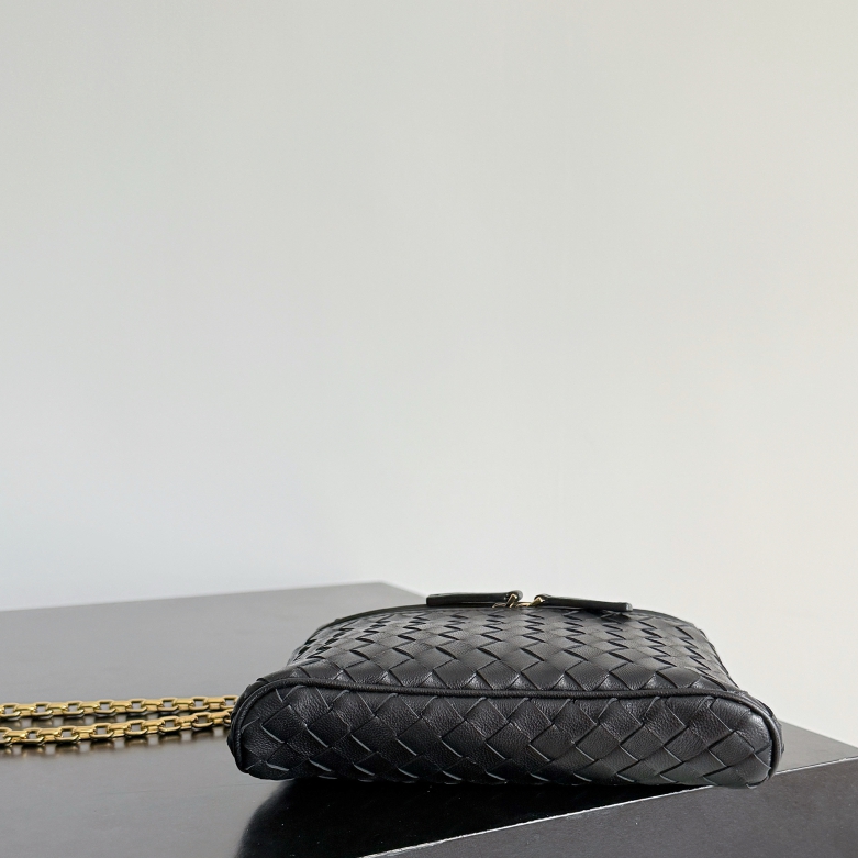 843800 Soft Vanity小號化妝包 黑色_6