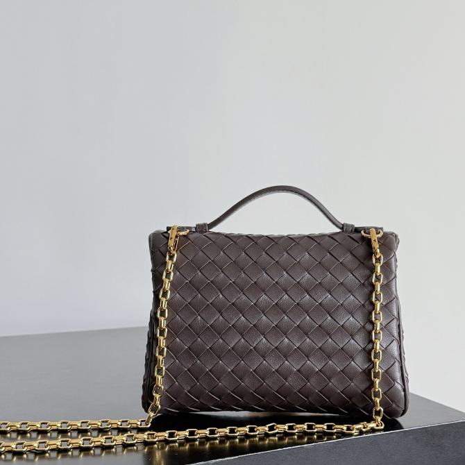 843800 Soft Vanity小號化妝包 黑棕色_3