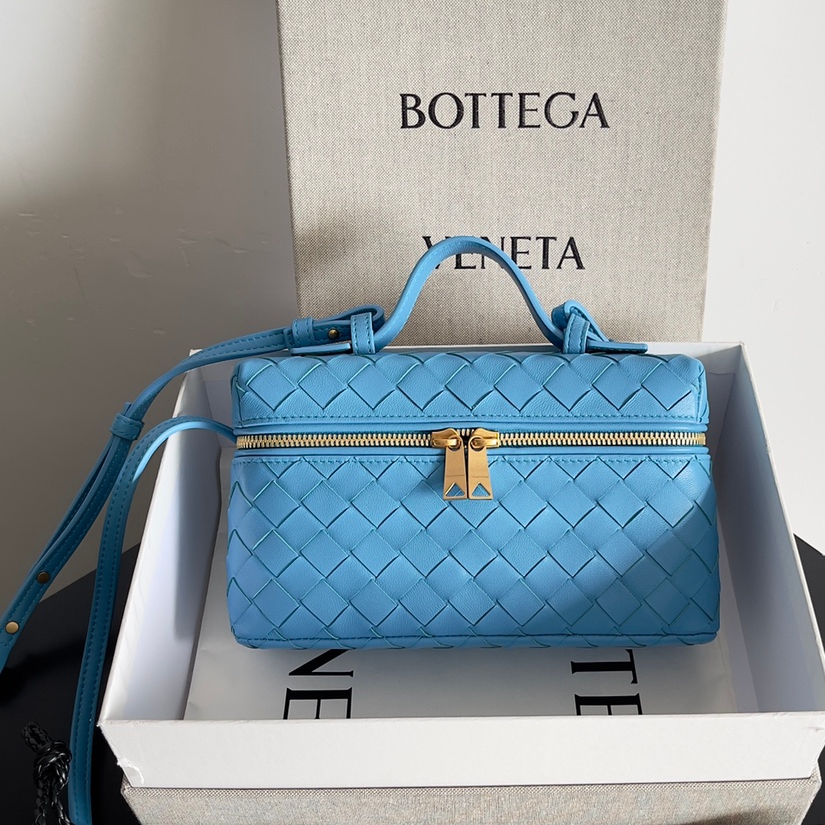 789109化妝包 泳池藍色_1