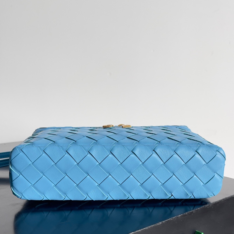 789109化妝包 泳池藍色_5