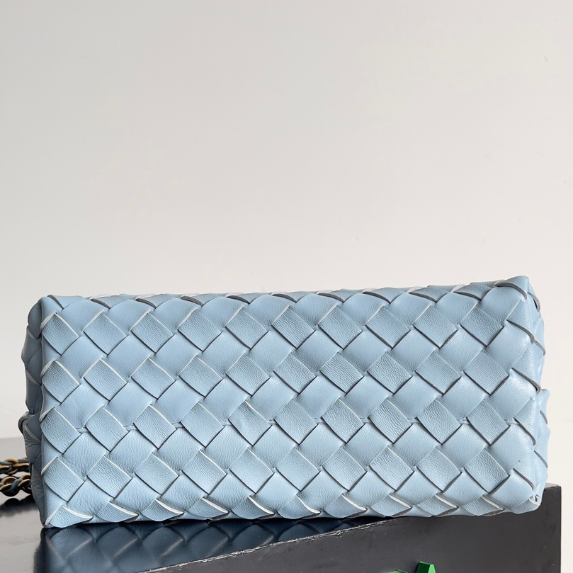 786008小號Andiamo鏈條包 淺藍色_5