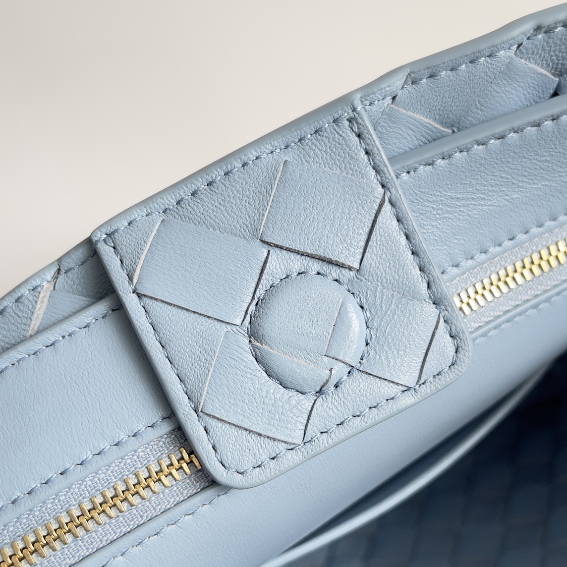 786008小號Andiamo鏈條包 淺藍色_8