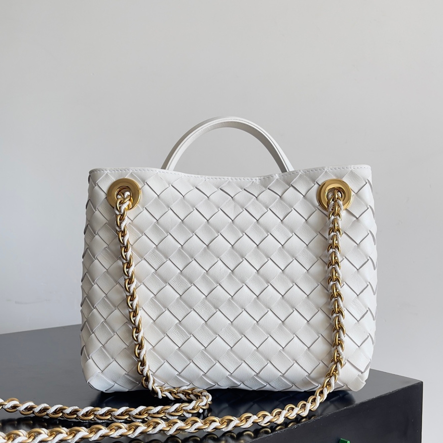 786008小號Andiamo鏈條包 白色_4