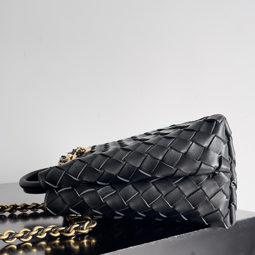 786008小號Andiamo鏈條包 黑色_3