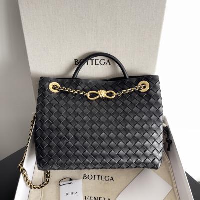 786009 Andiamo鏈條包朵中號 黑色