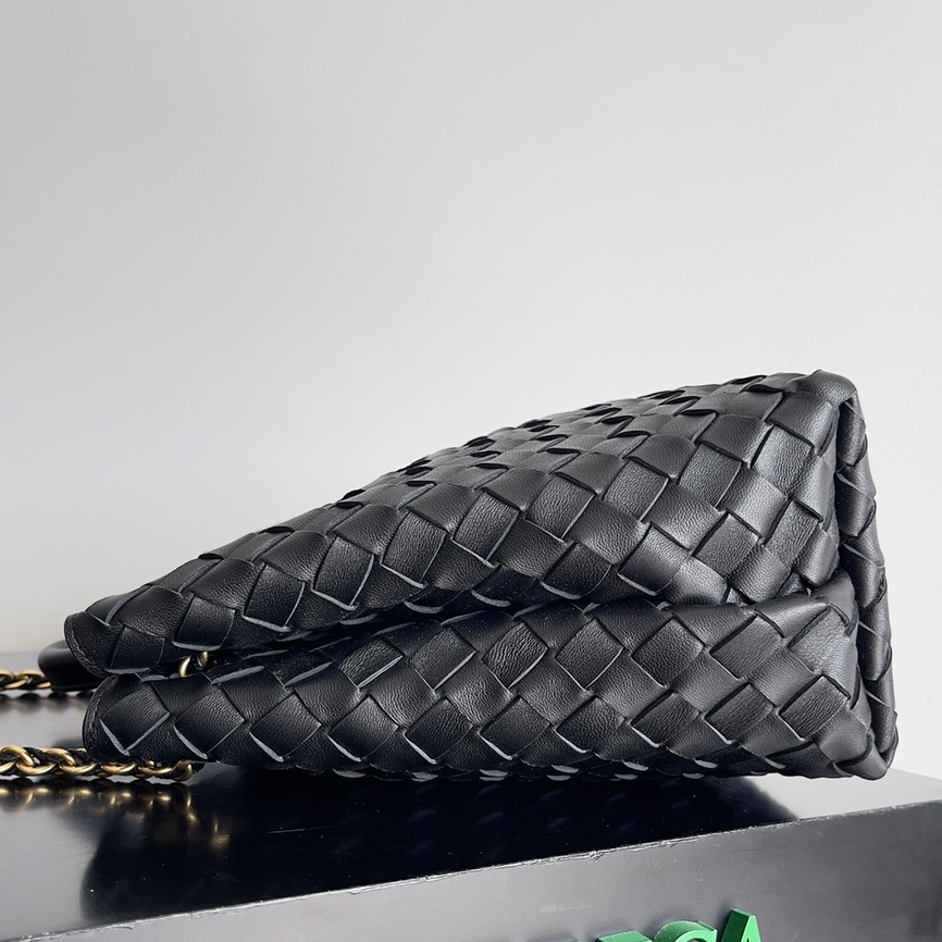 786009 Andiamo鏈條包朵中號 黑色_3