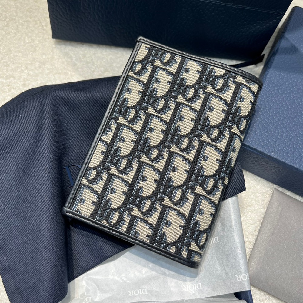 30 Montaigne護照套_3