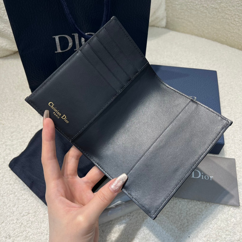 30 Montaigne護照套_4