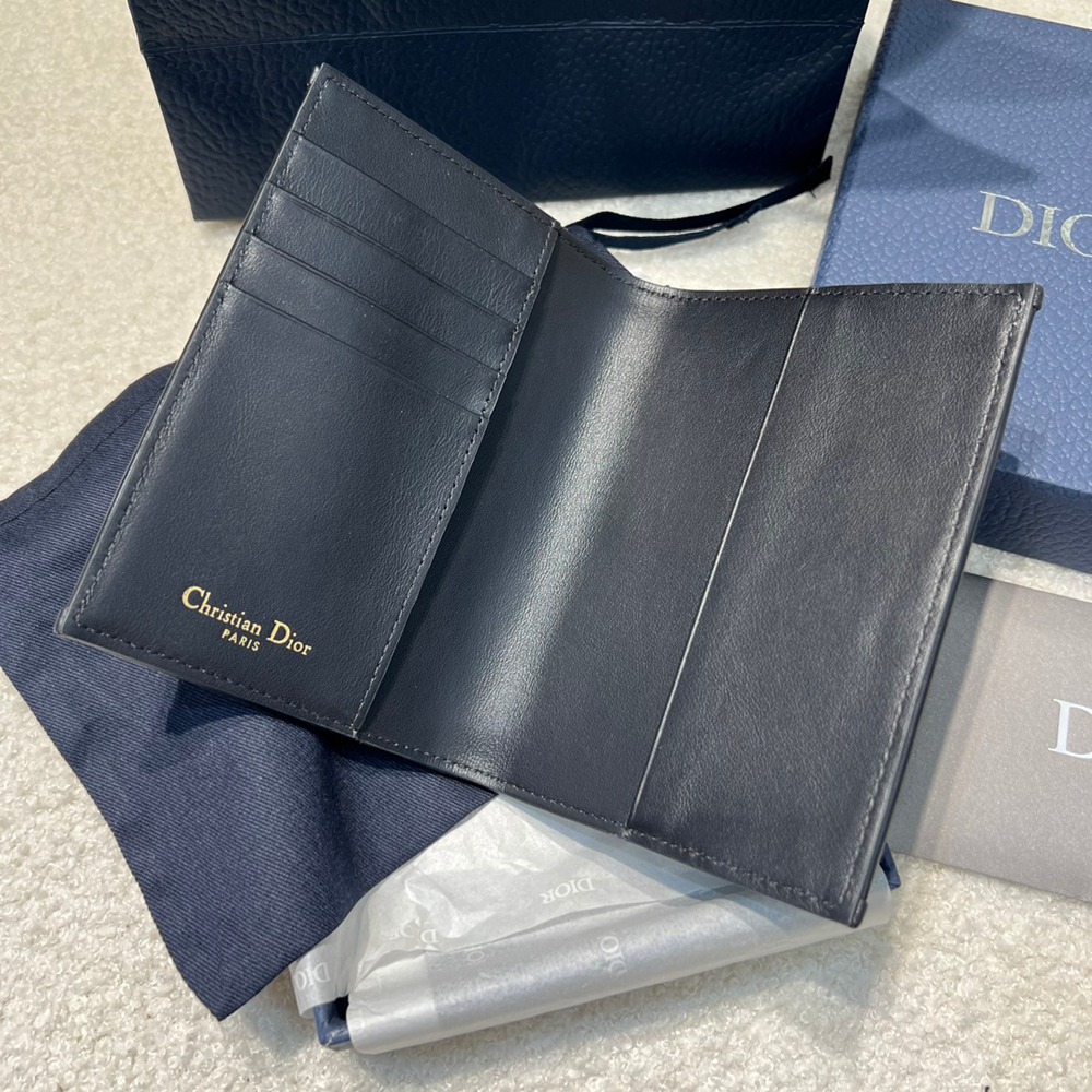 30 Montaigne護照套_5