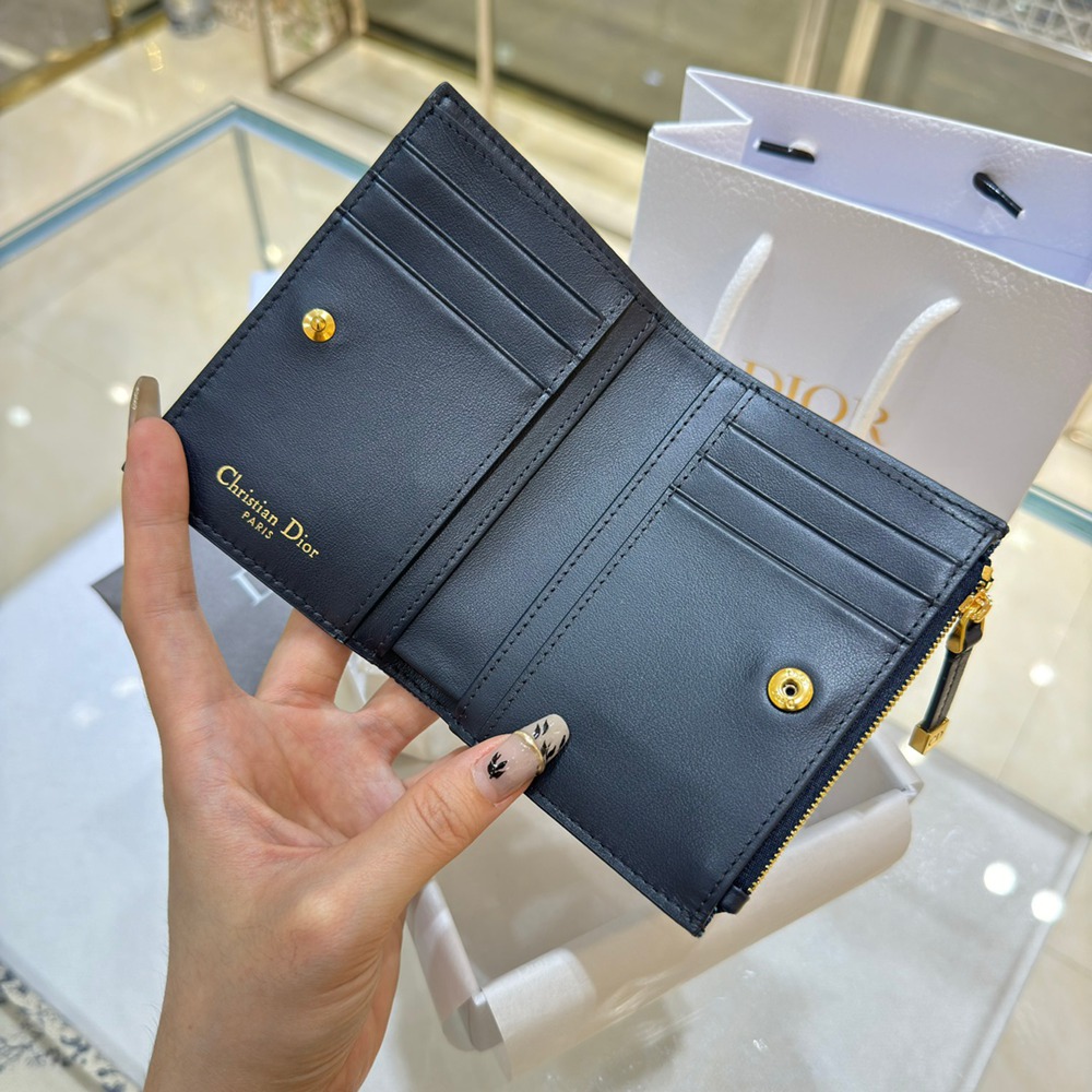 30 Montaigne Dahlia 錢包老花_3