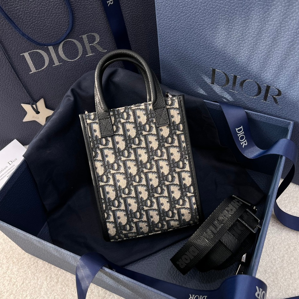 Safari North-South藍花_3