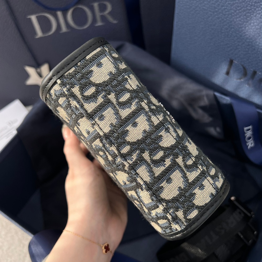 Safari North-South藍花_5