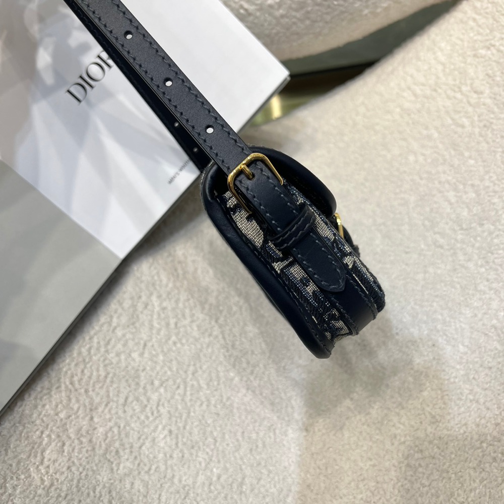 Bobby East-West迷你_4