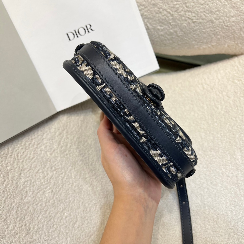 Bobby East-West迷你_7