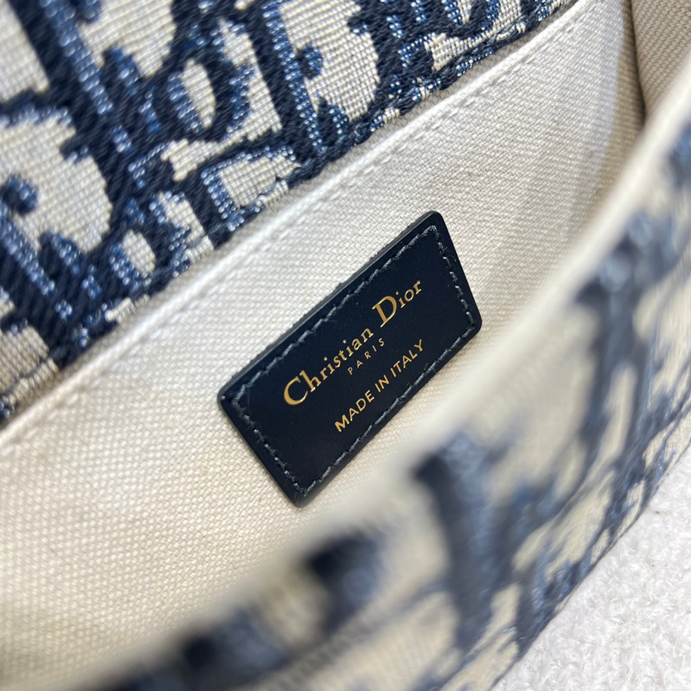 Bobby East-West迷你_8