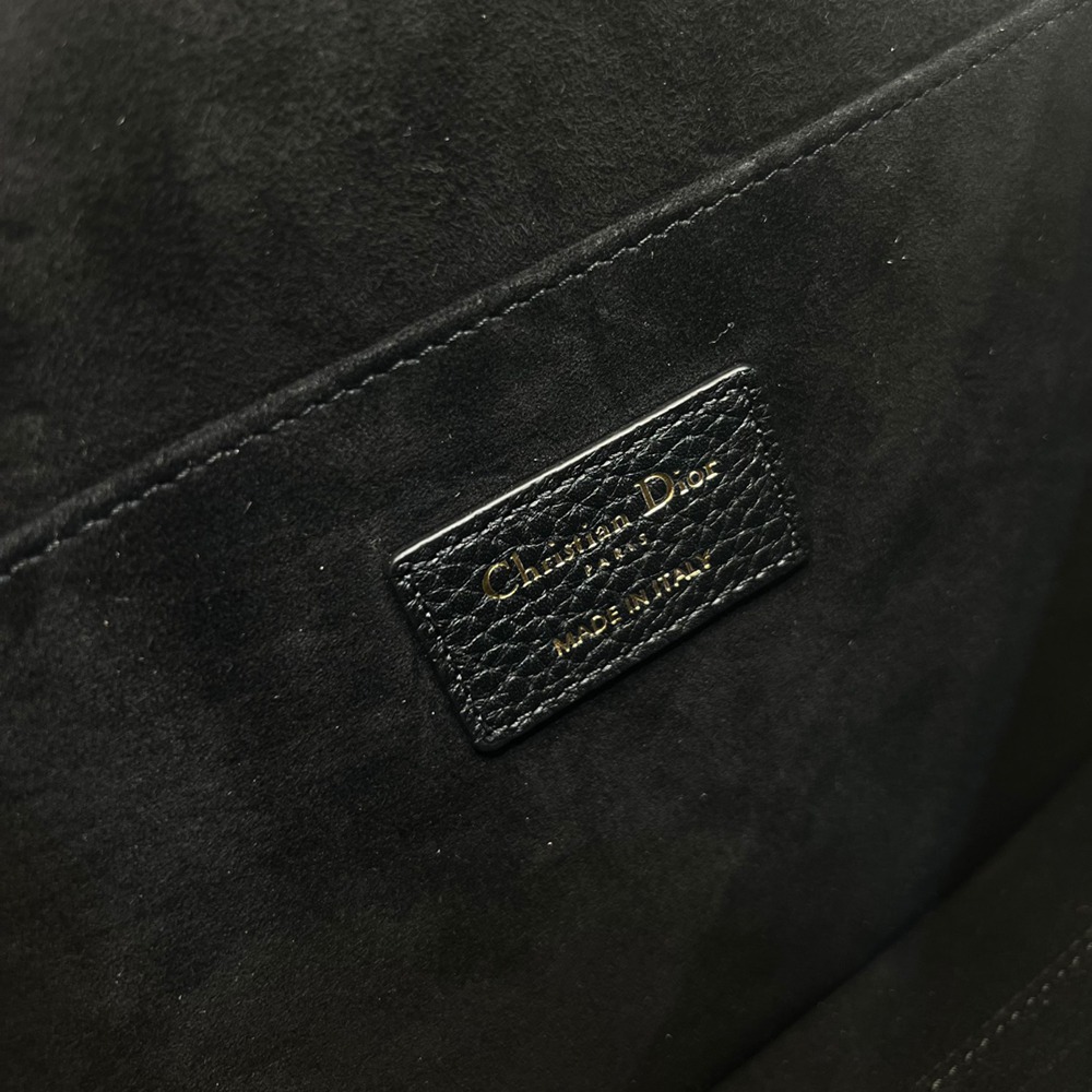 Bobby 中號粒面/牛皮_13