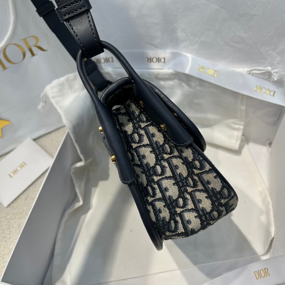 中號Montaigne學院包_10